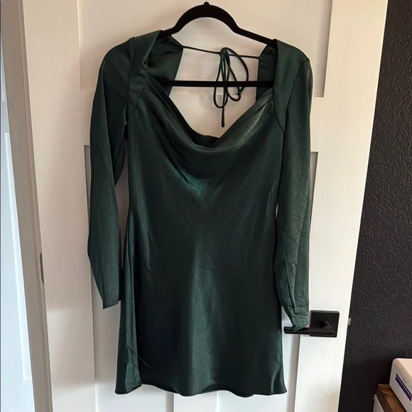 ASTR The Label Emerald Green Dress Size Small - Picture 2 of 5